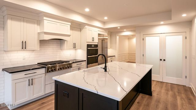 1 Stone Creek Drive, East Greenbush, NY 12061