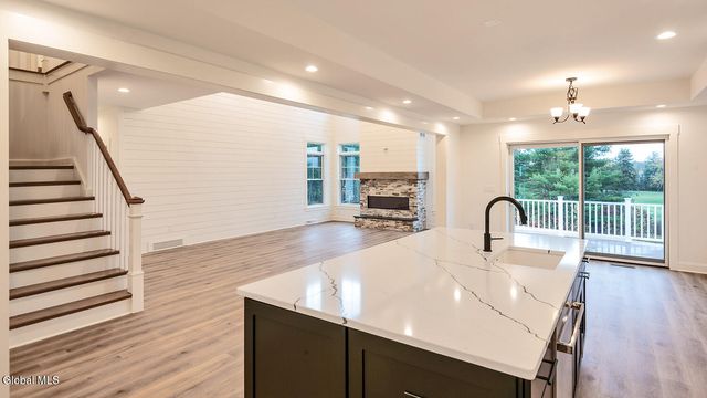 1 Stone Creek Drive, East Greenbush, NY 12061