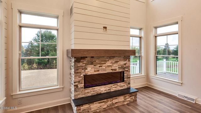 1 Stone Creek Drive, East Greenbush, NY 12061