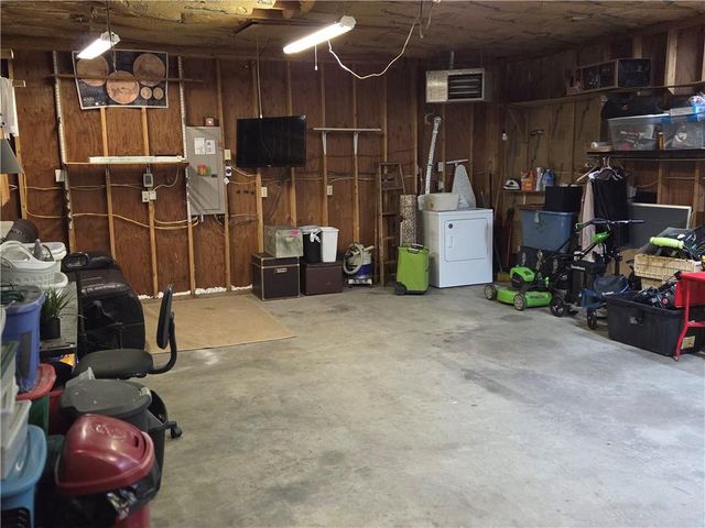 5021 Crest Drive, Kansas City, KS 66106