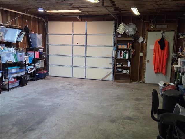 5021 Crest Drive, Kansas City, KS 66106