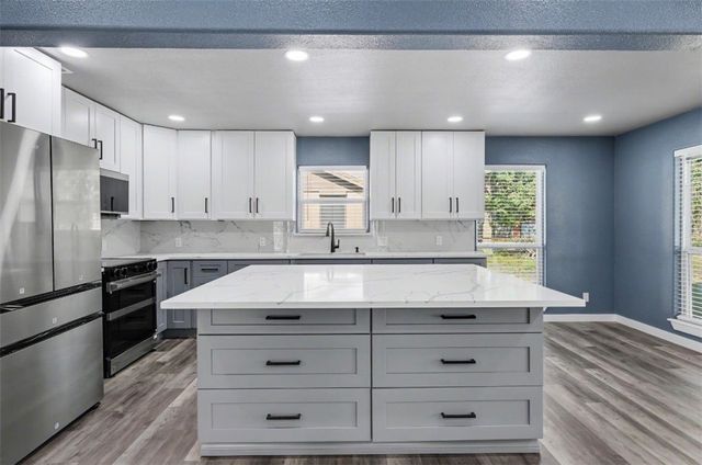 950 Mendoza St, Corpus Christi, TX 78416