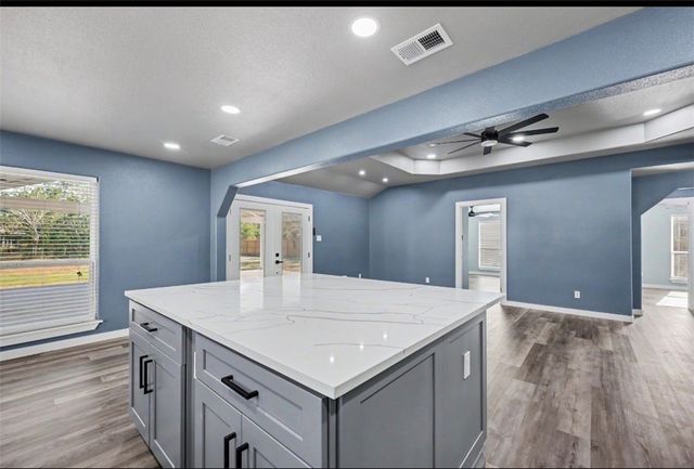 950 Mendoza St, Corpus Christi, TX 78416