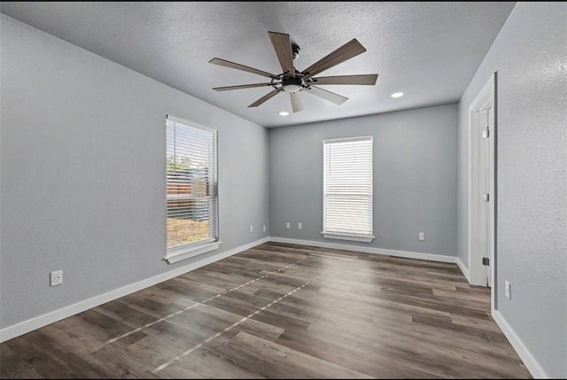 950 Mendoza St, Corpus Christi, TX 78416