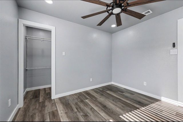 950 Mendoza St, Corpus Christi, TX 78416