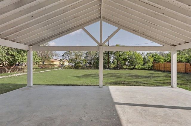 950 Mendoza St, Corpus Christi, TX 78416