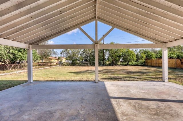 950 Mendoza St, Corpus Christi, TX 78416