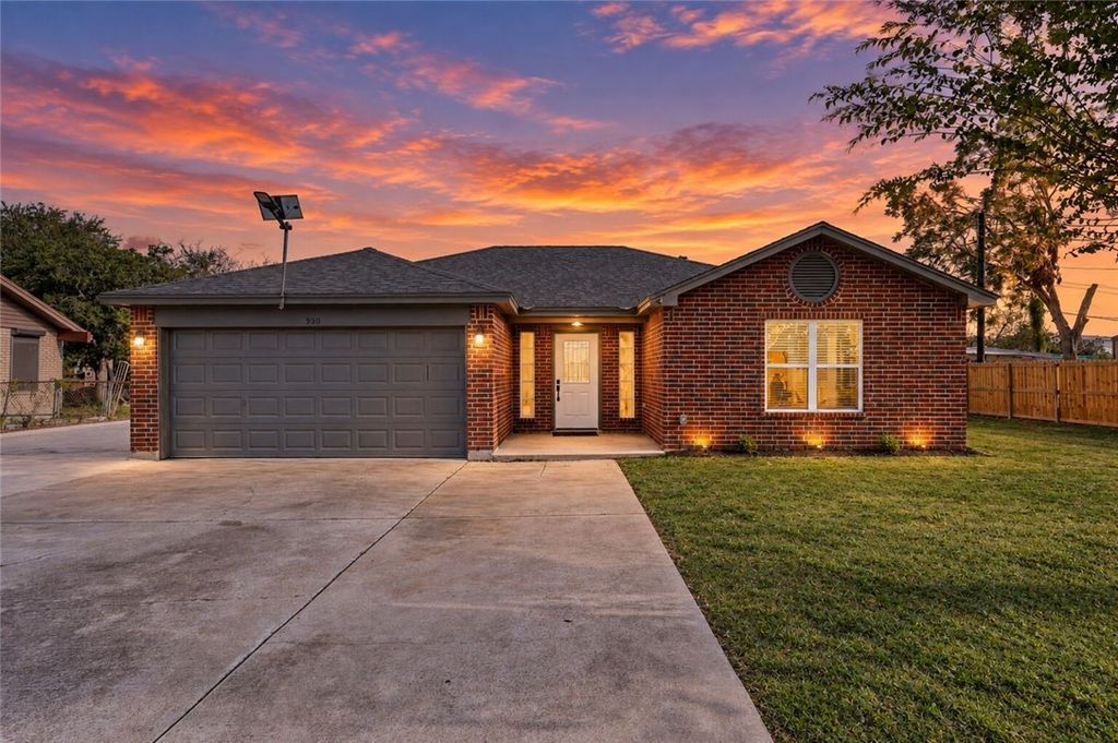 950 Mendoza St, Corpus Christi, TX 78416