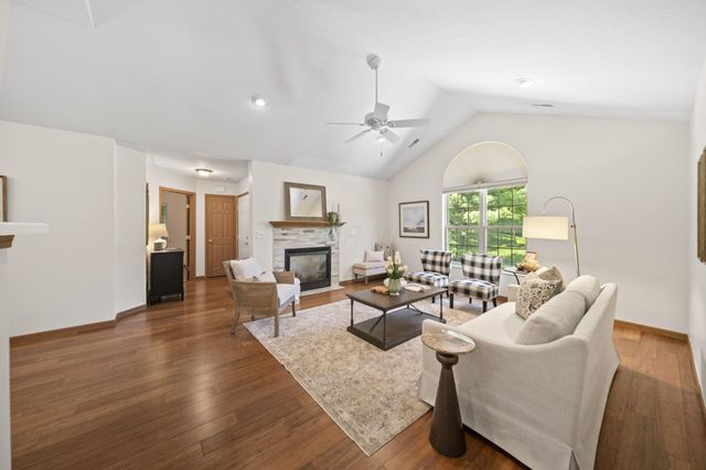 2786 Laurel Wind Boulevard, Lewis Center, OH 43035