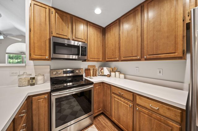 2786 Laurel Wind Boulevard, Lewis Center, OH 43035