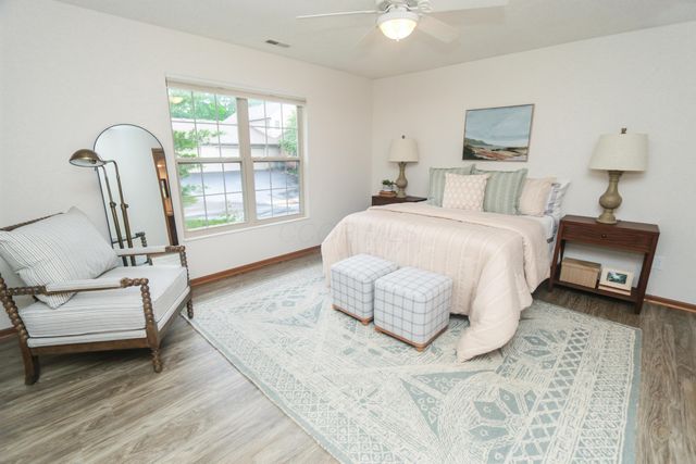 2786 Laurel Wind Boulevard, Lewis Center, OH 43035