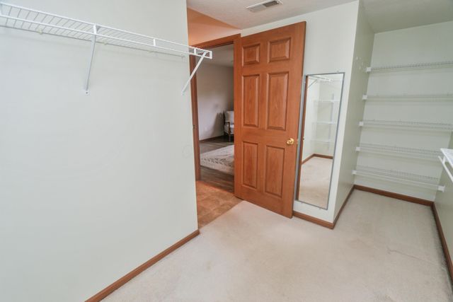 2786 Laurel Wind Boulevard, Lewis Center, OH 43035