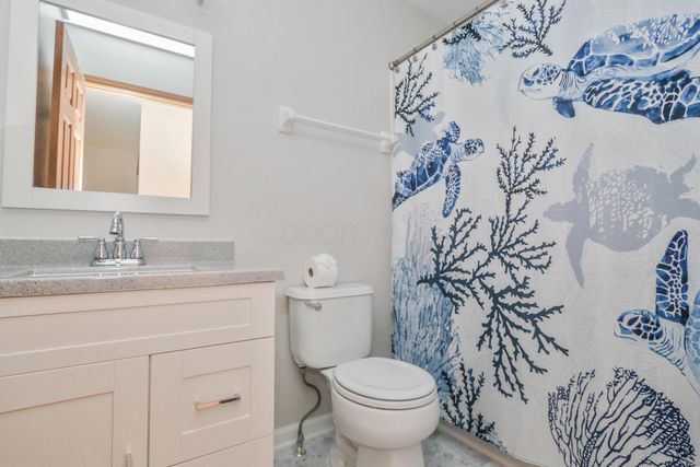 2786 Laurel Wind Boulevard, Lewis Center, OH 43035