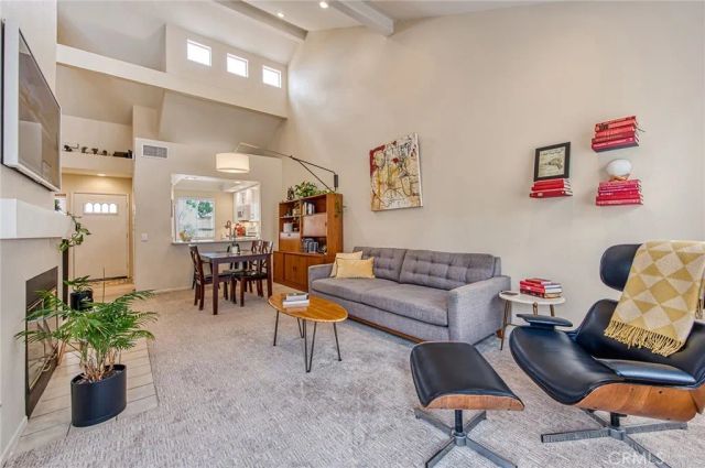 13 Via Acuatica, Rancho Santa Margarita, CA 92688