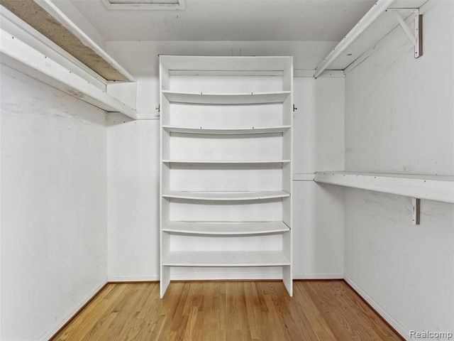 6400 Bridle Lane, Highland, MI 48356