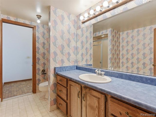 6400 Bridle Lane, Highland, MI 48356