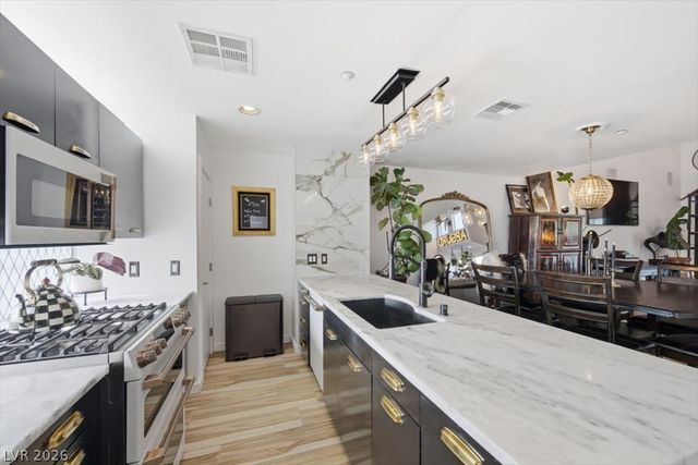 219 Tower Street, Las Vegas, NV 89101