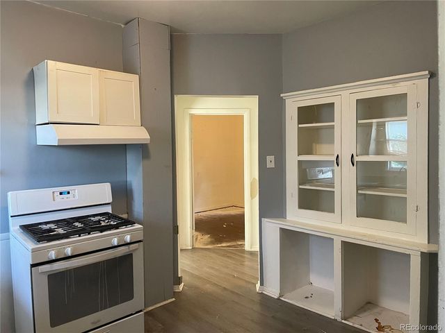 2216 Pine Street, Pueblo, CO 81004