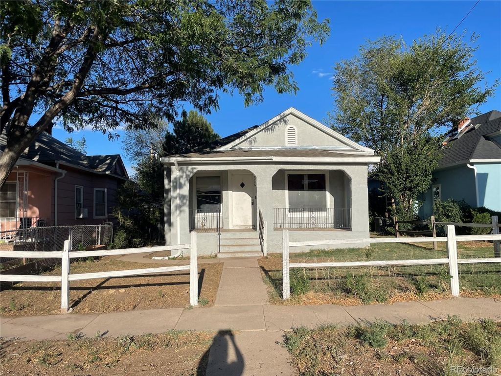 2216 Pine Street, Pueblo, CO 81004