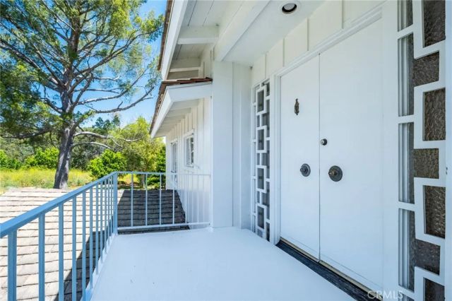 2700 Via Campesina, Palos Verdes Estates, CA 90274