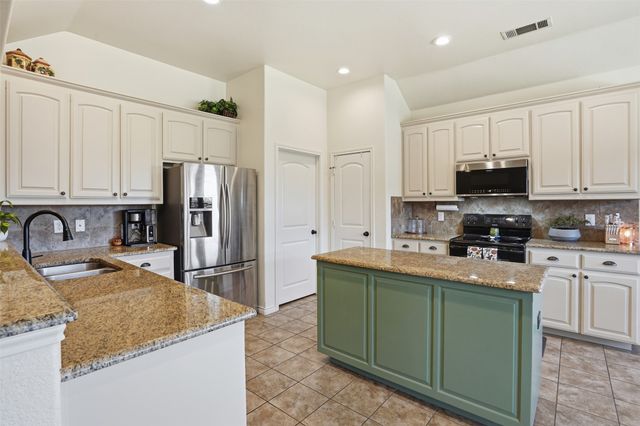 8900 Stone Top Drive, Fort Worth, TX 76179