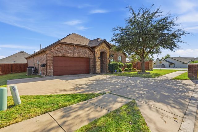 8900 Stone Top Drive, Fort Worth, TX 76179