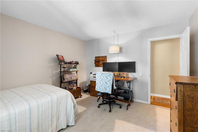 2029 Hen House DR, Virginia Beach, VA 23453