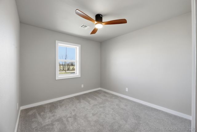 725 N 260 Road, Mounds, OK 74047