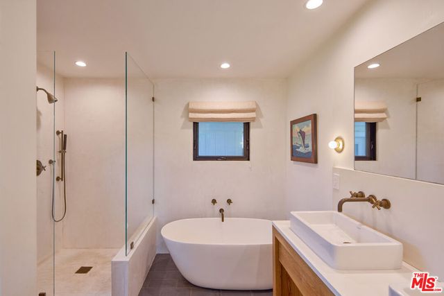 29500 Heathercliff Rd 225, Malibu, CA 90265