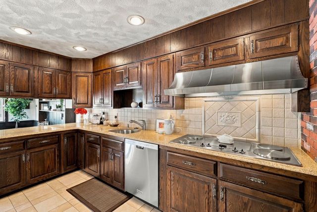 7 Princeton Street, Peabody, MA 01960