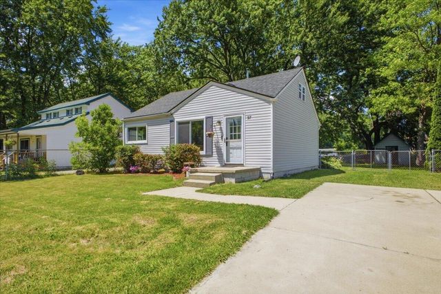 97 E Glass Road, Ortonville, MI 48462