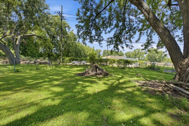 97 E Glass Road, Ortonville, MI 48462