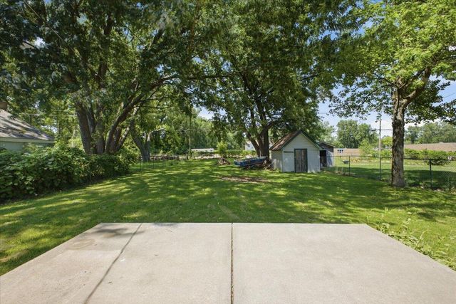 97 E Glass Road, Ortonville, MI 48462
