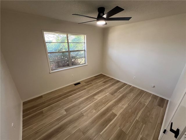 2 Lancaster Drive, Bella Vista, AR 72715