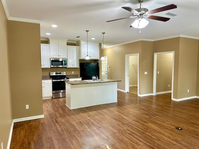 210 Huron, Dothan, AL 36301