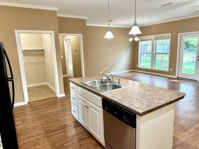 210 Huron, Dothan, AL 36301