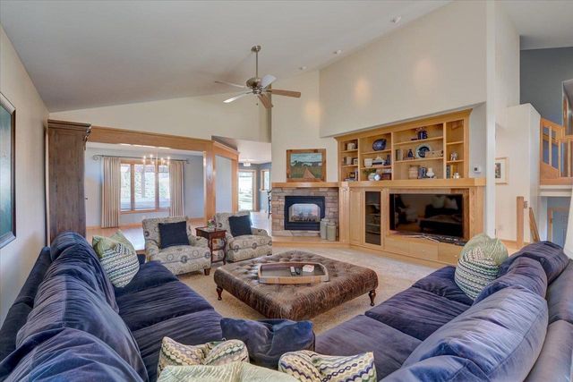 9514 Hill Creek Drive, Verona, WI 53593