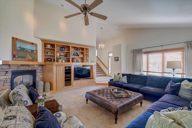 9514 Hill Creek Drive, Verona, WI 53593