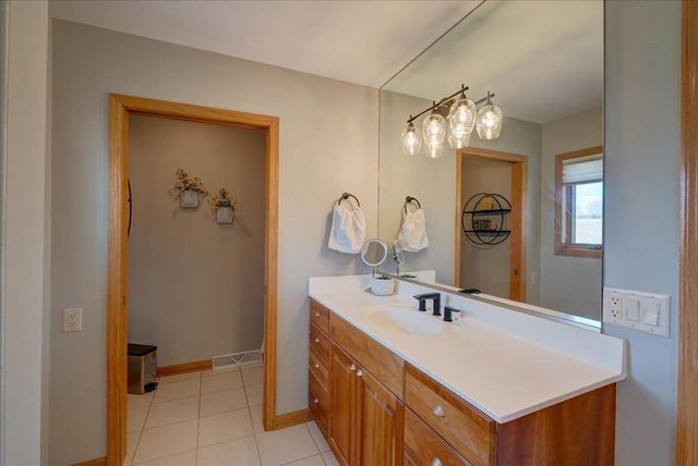 9514 Hill Creek Drive, Verona, WI 53593