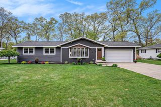 2009 Riegler Road, Muskegon, MI 49445