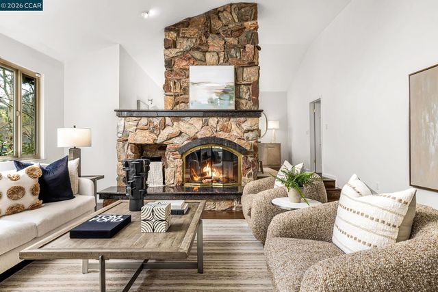 551 Blackhawk Club Dr, Danville, CA 94506