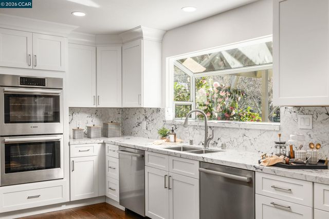 551 Blackhawk Club Dr, Danville, CA 94506