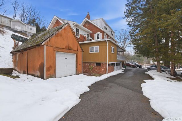 29 Hoover Place, Stony Point, NY 10980