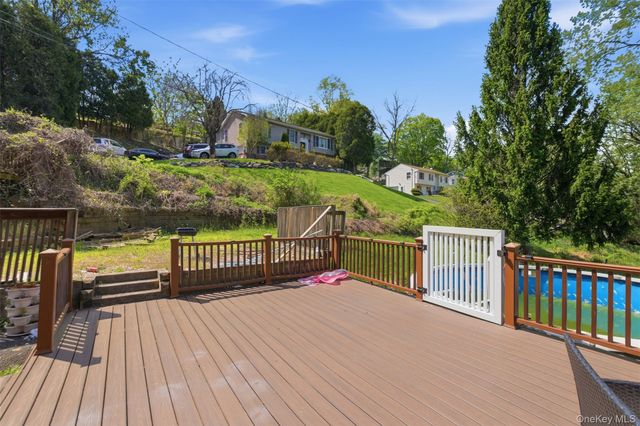 29 Hoover Place, Stony Point, NY 10980
