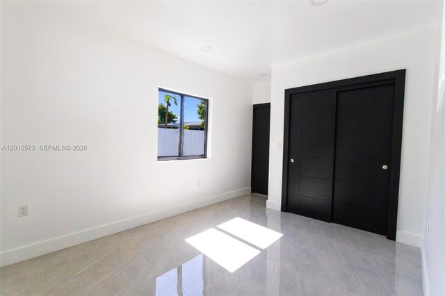 571 NW 152nd St Back, Miami, FL 33169