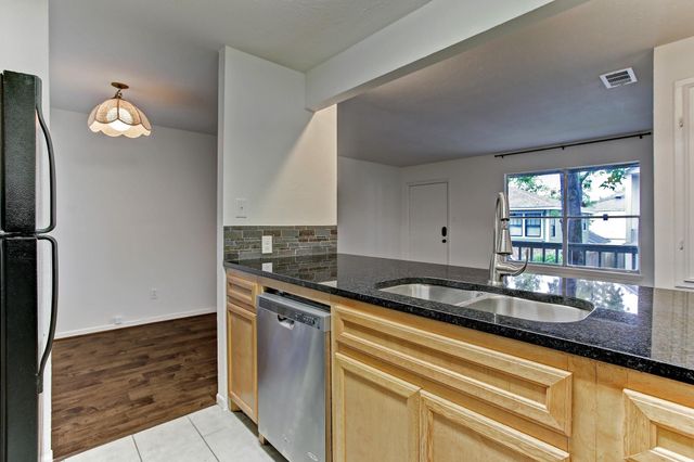 613 E 21st Street, Houston, TX 77008