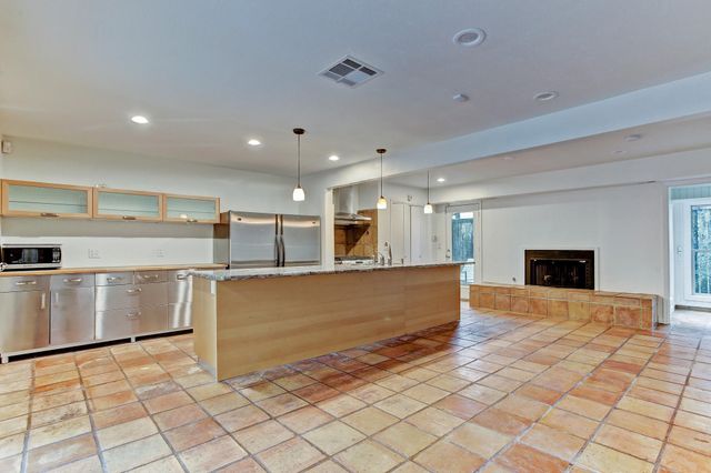 613 E 21st Street, Houston, TX 77008