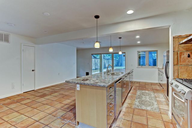 613 E 21st Street, Houston, TX 77008