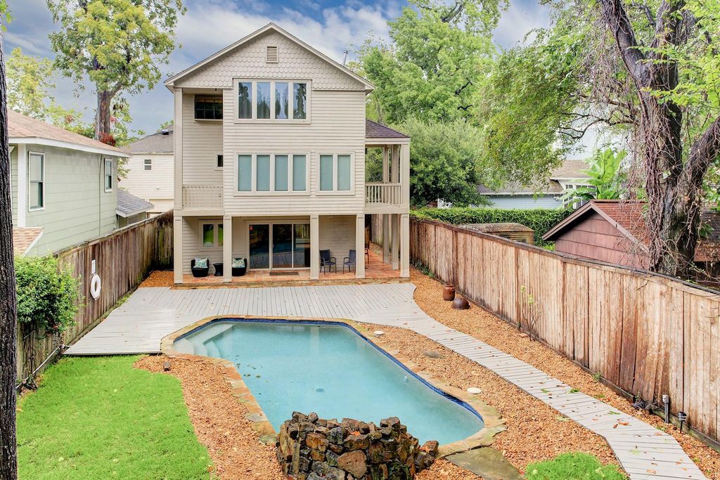 613 E 21st Street, Houston, TX 77008