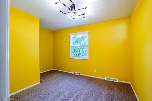 10027 Peachtree Drive, Strongsville, OH 44149